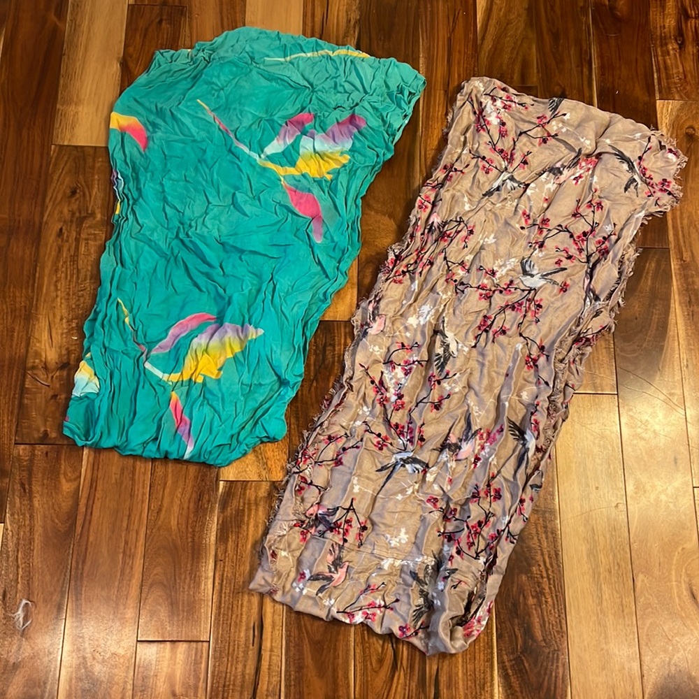 2 beautiful infinity scarves
